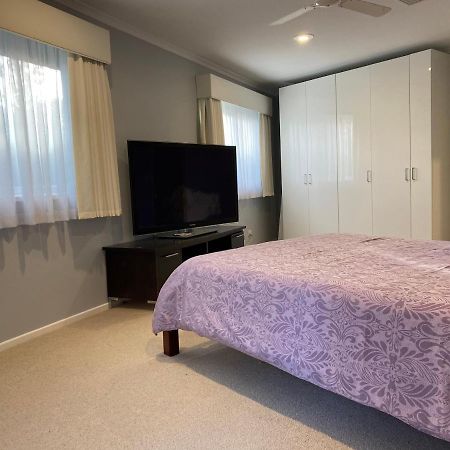 Guest Ensuite 7 Minutes From Airport ملبورن المظهر الخارجي الصورة