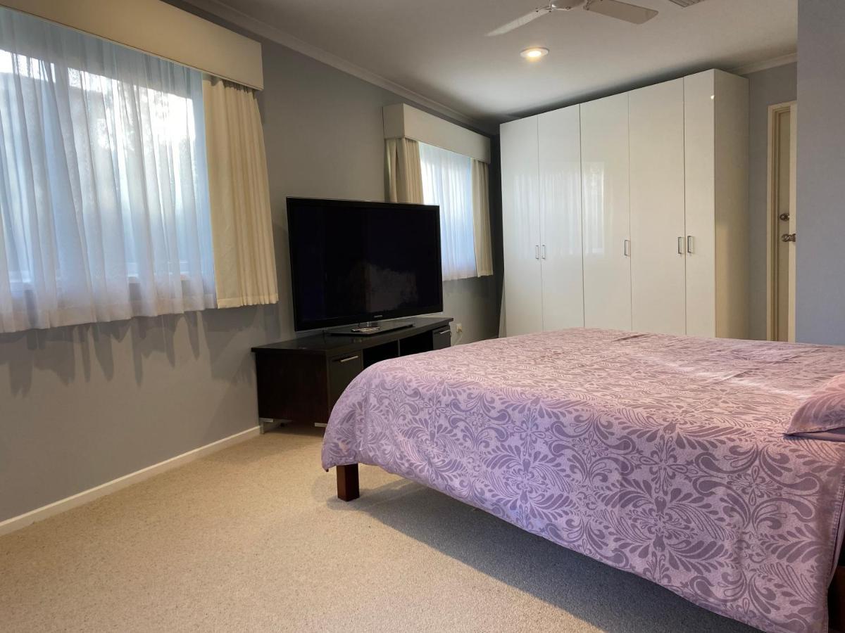 Guest Ensuite 7 Minutes From Airport ملبورن المظهر الخارجي الصورة